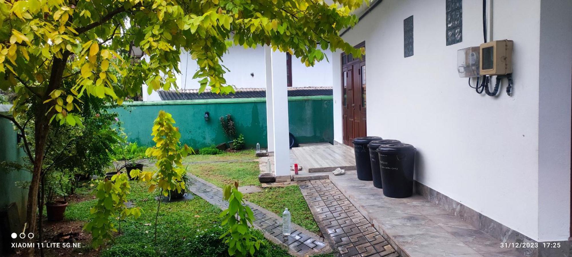 Villa Tanzanite Hikkaduwa Esterno foto