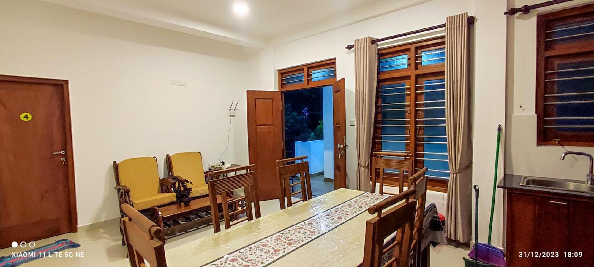 Villa Tanzanite Hikkaduwa Esterno foto