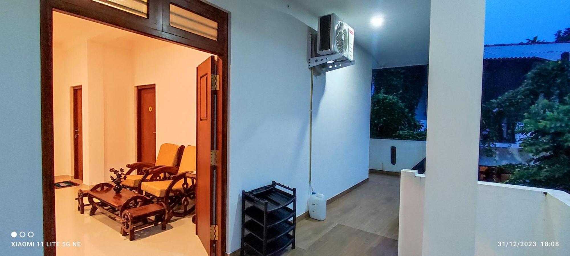 Villa Tanzanite Hikkaduwa Esterno foto