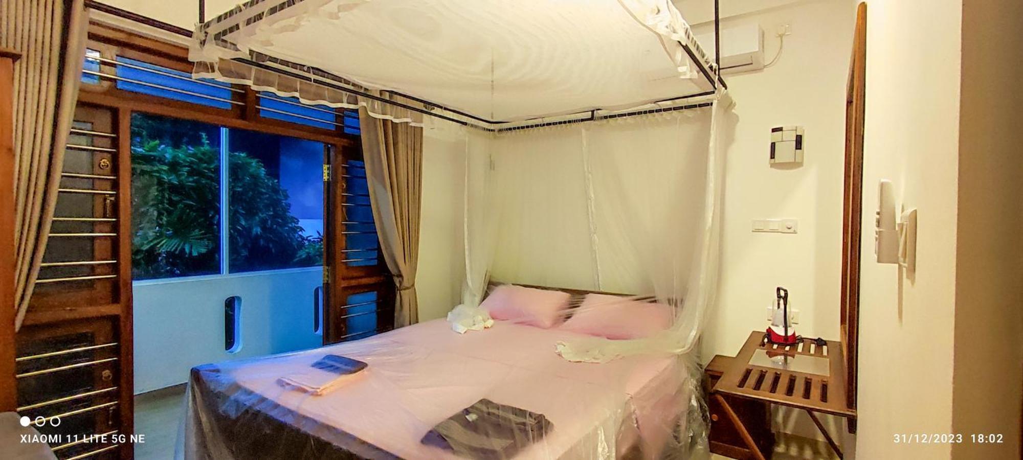 Villa Tanzanite Hikkaduwa Esterno foto