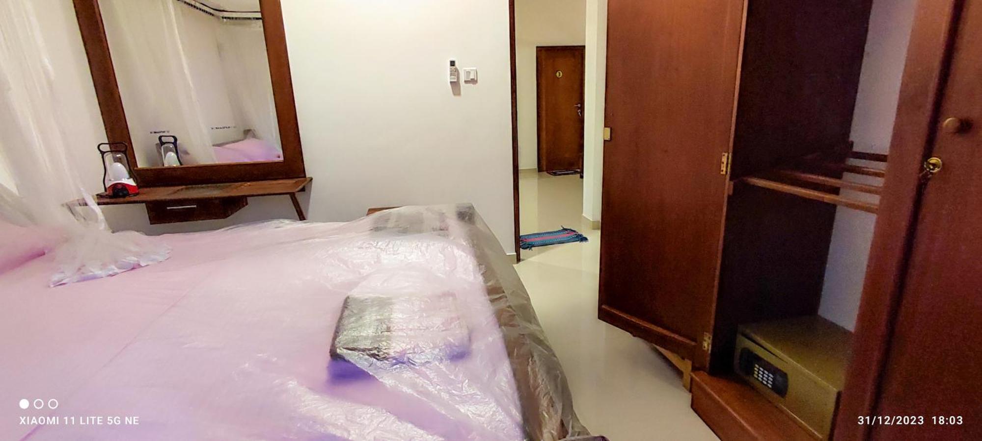 Villa Tanzanite Hikkaduwa Esterno foto