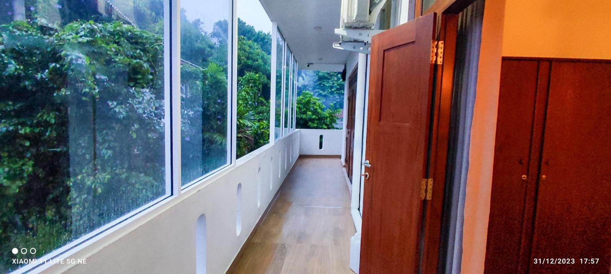 Villa Tanzanite Hikkaduwa Esterno foto