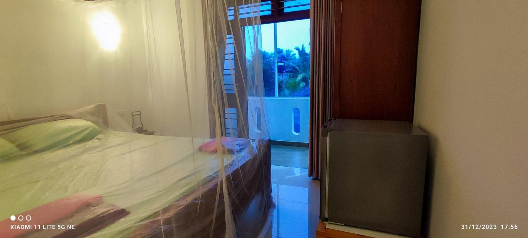 Villa Tanzanite Hikkaduwa Esterno foto