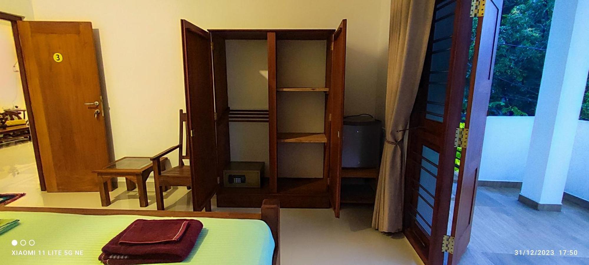 Villa Tanzanite Hikkaduwa Esterno foto