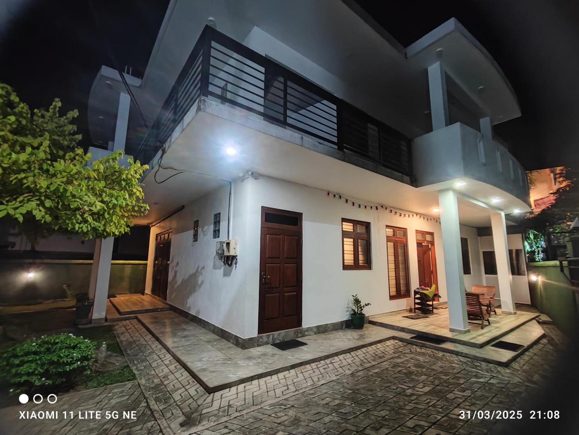 Villa Tanzanite Hikkaduwa Esterno foto