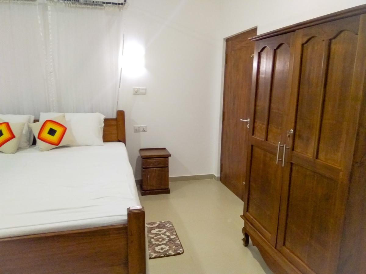 Villa Tanzanite Hikkaduwa Esterno foto