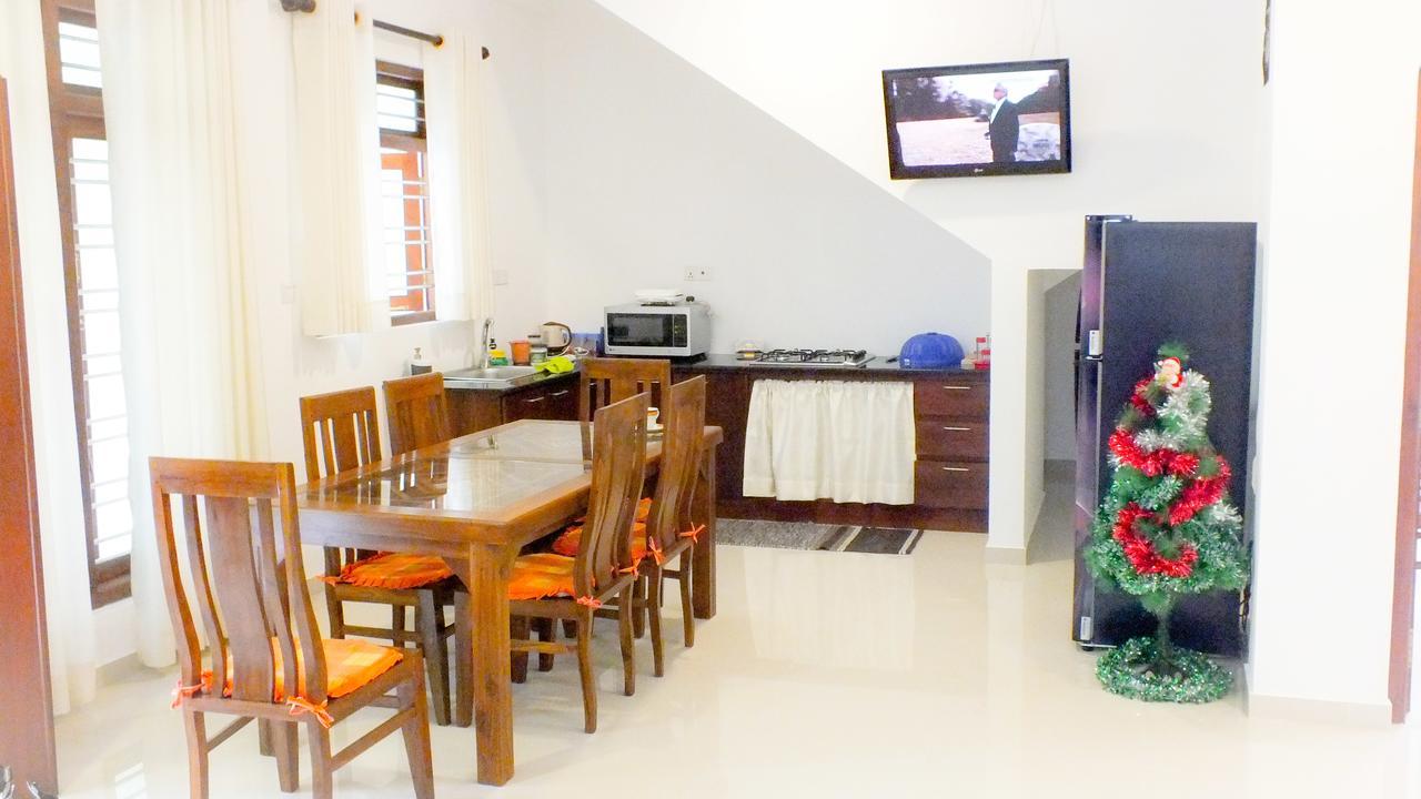 Villa Tanzanite Hikkaduwa Esterno foto